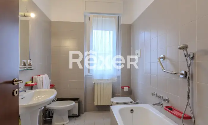 Rexer-Bergamo-QUADRILOCALE-DOPPI-SERVIZI-QUINTO-PIANO-Altro