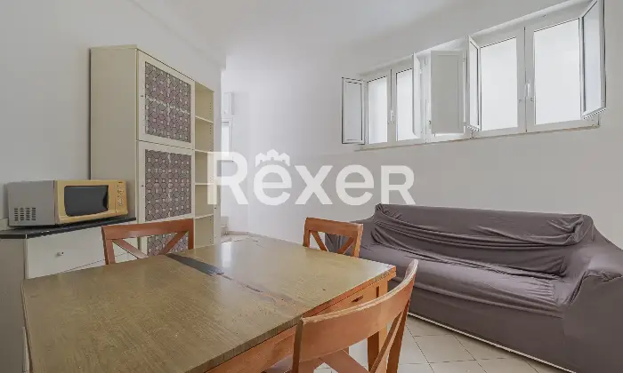 Rexer-Roma-BILOCALE-PIANO-TERRA-CON-POSSIBILITA-POSTO-AUTO-Altro