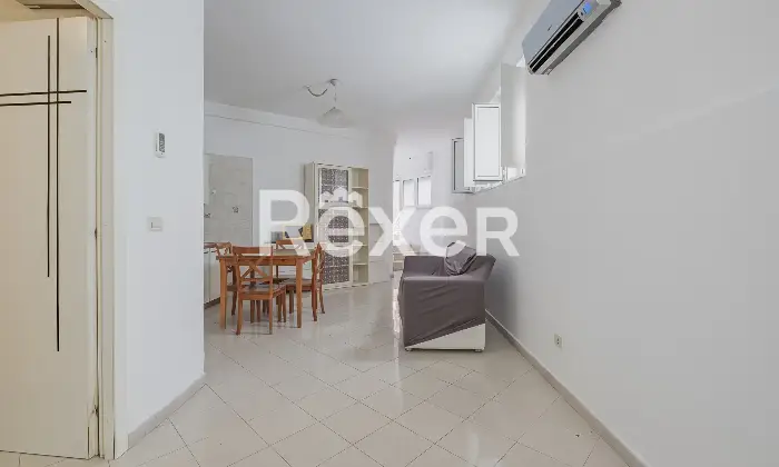 Rexer-Roma-BILOCALE-PIANO-TERRA-CON-POSSIBILITA-POSTO-AUTO-Altro