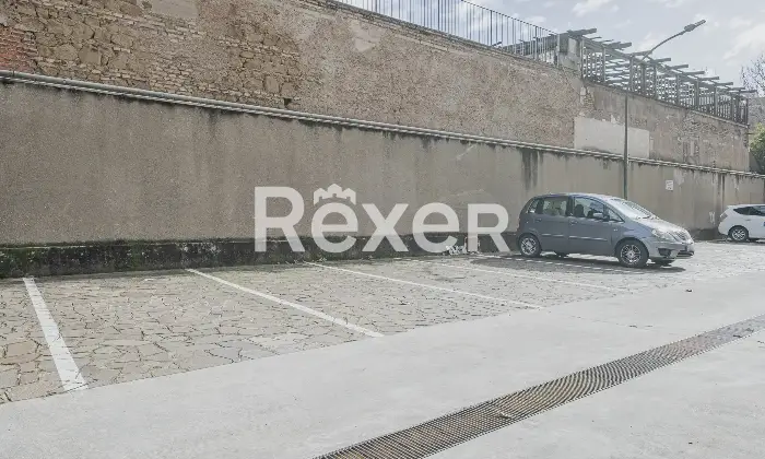 Rexer-Roma-BILOCALE-PIANO-TERRA-CON-POSSIBILITA-POSTO-AUTO-Altro