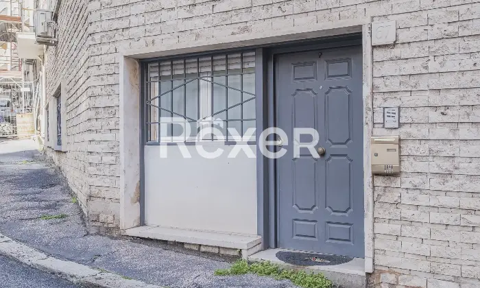 Rexer-Roma-BILOCALE-PIANO-TERRA-CON-POSSIBILITA-POSTO-AUTO-Altro