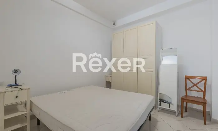 Rexer-Roma-BILOCALE-PIANO-TERRA-CON-POSSIBILITA-POSTO-AUTO-Altro