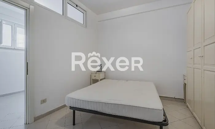 Rexer-Roma-BILOCALE-PIANO-TERRA-CON-POSSIBILITA-POSTO-AUTO-Altro