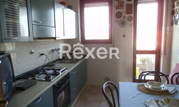 Rexer-Bergamo-Panoramicissimo-e-luminosissimo-Eccezionale-opportunit-di-investimento-Cucina