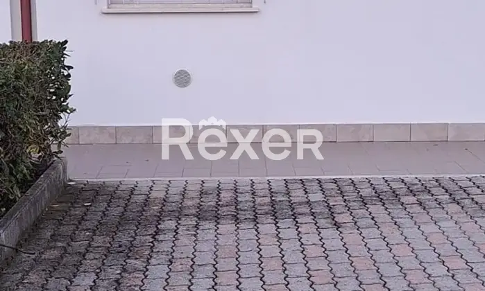 Rexer-Porto-Potenza-Picena-Bilocale-ristrutturato-Altro