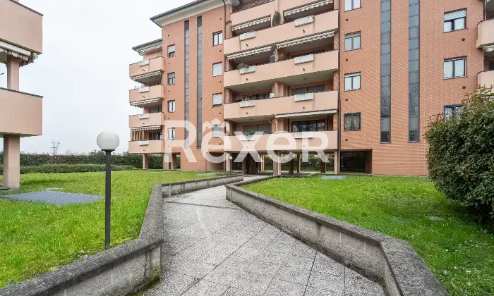 Rexer-Cormano-TRILOCALE-TERRAZZO-E-BOX-Altro