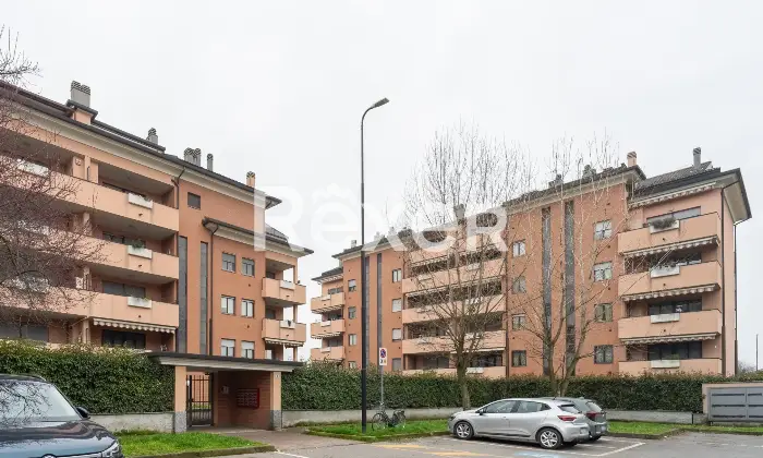 Rexer-Cormano-TRILOCALE-TERRAZZO-E-BOX-Altro