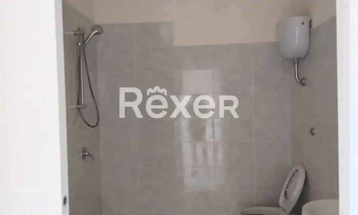 Rexer-Sparanise-Intero-edificio-in-vendita-in-via-Via-F-De-Renzis-a-Sparanise-Altro