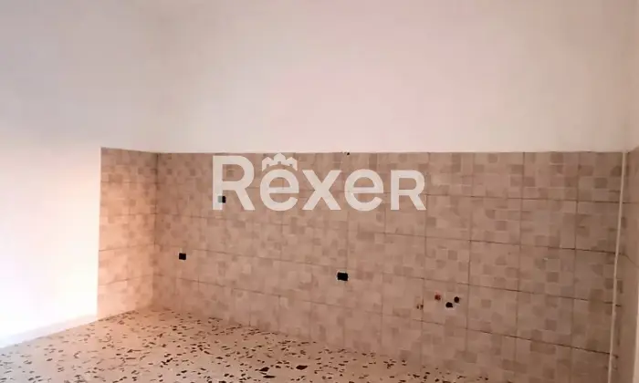 Rexer-Sparanise-Intero-edificio-in-vendita-in-via-Via-F-De-Renzis-a-Sparanise-Altro