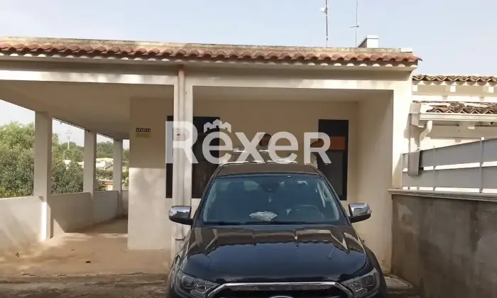 Rexer-Lido-di-Noto-Villa-in-vendita-in-Via-Dulcamara-Lido-di-Noto-Posto-auto