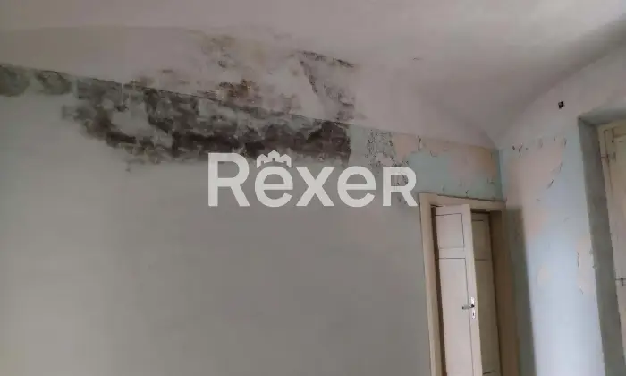 Rexer-Bonorva-Appartamento-Storico-con-Ampio-Giardino-in-Centro-Corso-Umberto-Altro