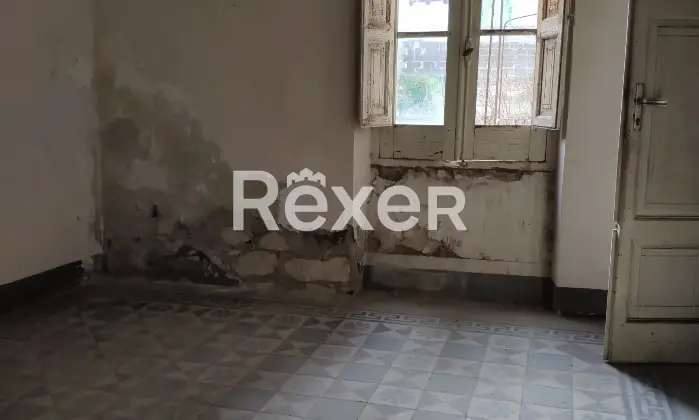 Rexer-Bonorva-Appartamento-Storico-con-Ampio-Giardino-in-Centro-Corso-Umberto-Altro