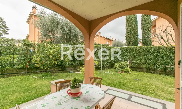 Rexer-Roma-Porzione-di-villa-bifamiliare-su-quattro-livelli-con-ampi-spazi-esterni-e-box-triplo-Altro
