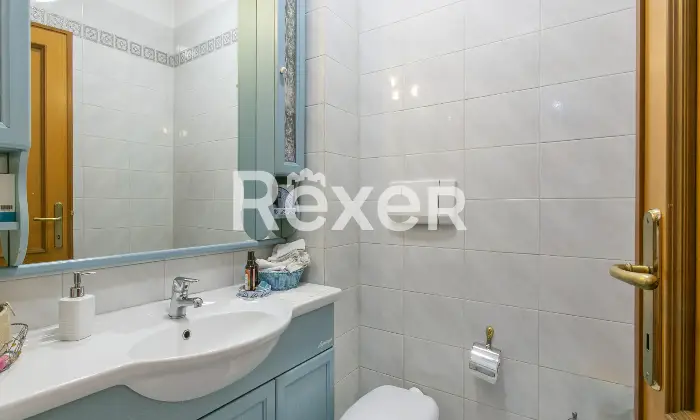 Rexer-Roma-Porzione-di-villa-bifamiliare-su-quattro-livelli-con-ampi-spazi-esterni-e-box-triplo-Altro