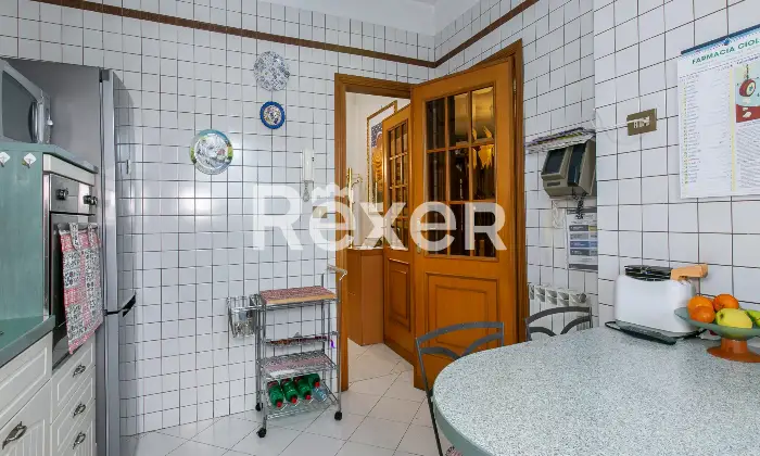 Rexer-Roma-Porzione-di-villa-bifamiliare-su-quattro-livelli-con-ampi-spazi-esterni-e-box-triplo-Altro