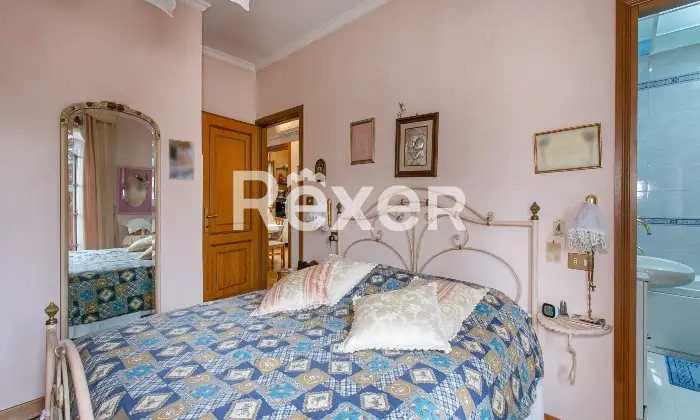 Rexer-Roma-Porzione-di-villa-bifamiliare-su-quattro-livelli-con-ampi-spazi-esterni-e-box-triplo-Altro