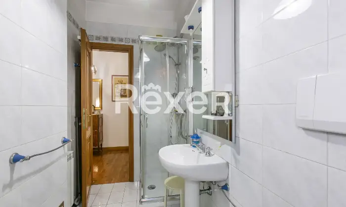 Rexer-Roma-Porzione-di-villa-bifamiliare-su-quattro-livelli-con-ampi-spazi-esterni-e-box-triplo-Altro