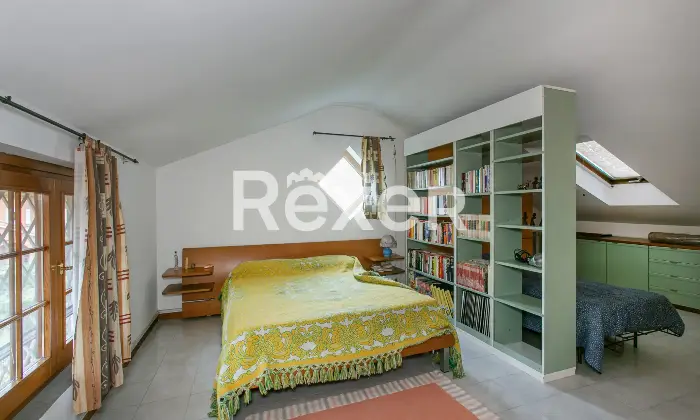 Rexer-Roma-Porzione-di-villa-bifamiliare-su-quattro-livelli-con-ampi-spazi-esterni-e-box-triplo-Altro