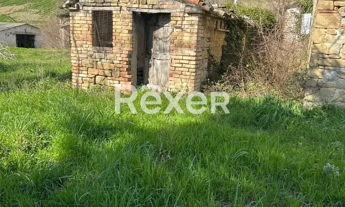 Rexer-san-ginesio-Rustico-in-pietra-da-ultimare-con-giardino-San-Ginesio-MC-Altro