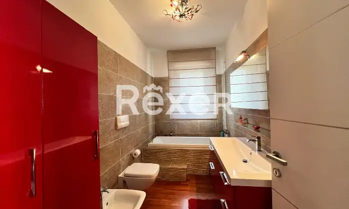 Rexer-Spoltore-Appartamento-su-Due-Livelli-con-Ampio-Giardino-e-Box-Auto-Altro