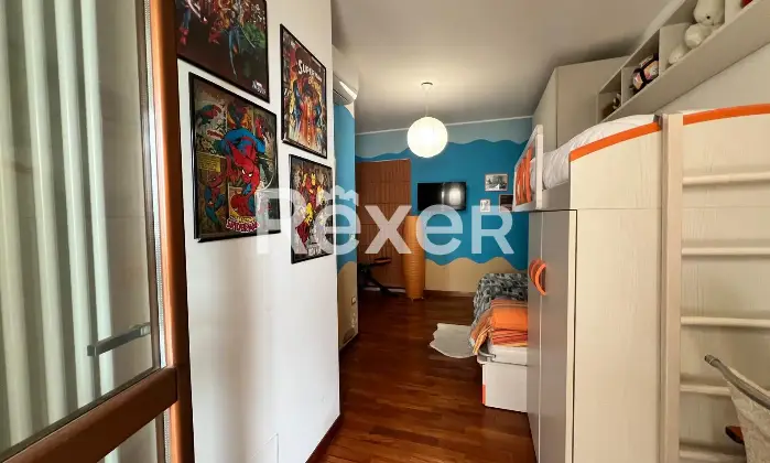 Rexer-Spoltore-Appartamento-su-Due-Livelli-con-Ampio-Giardino-e-Box-Auto-Altro