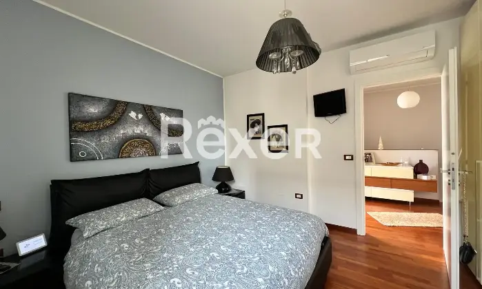 Rexer-Spoltore-Appartamento-su-Due-Livelli-con-Ampio-Giardino-e-Box-Auto-Altro