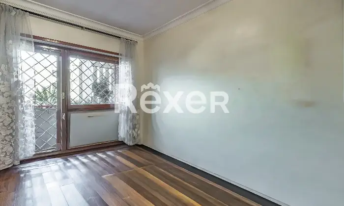 Rexer-Roma-Fonte-MeravigliosaQuadrilocale-con-doppio-posto-auto-e-cantina-Altro