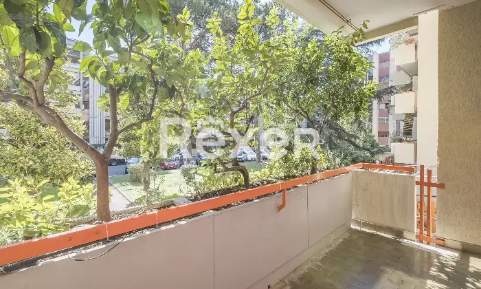 Rexer-Roma-Fonte-MeravigliosaQuadrilocale-con-doppio-posto-auto-e-cantina-Altro