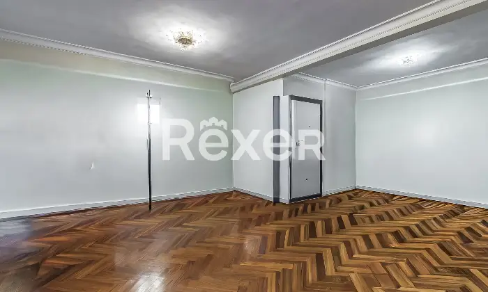 Rexer-Roma-Fonte-MeravigliosaQuadrilocale-con-doppio-posto-auto-e-cantina-Altro