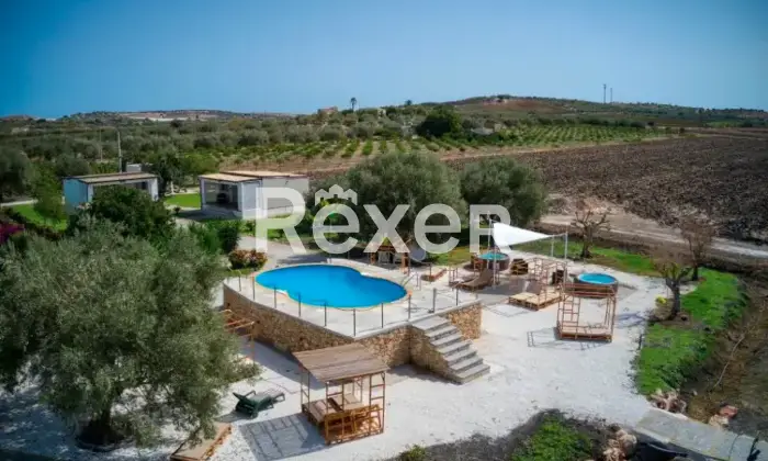 Rexer-Noto-Villa-in-vendita-Altro