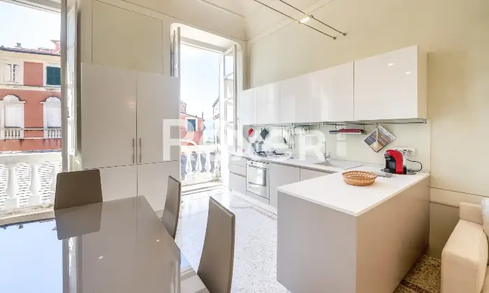 Rexer-Lerici-Prestigioso-immobile-depoca-finemente-ristrutturato-Altro