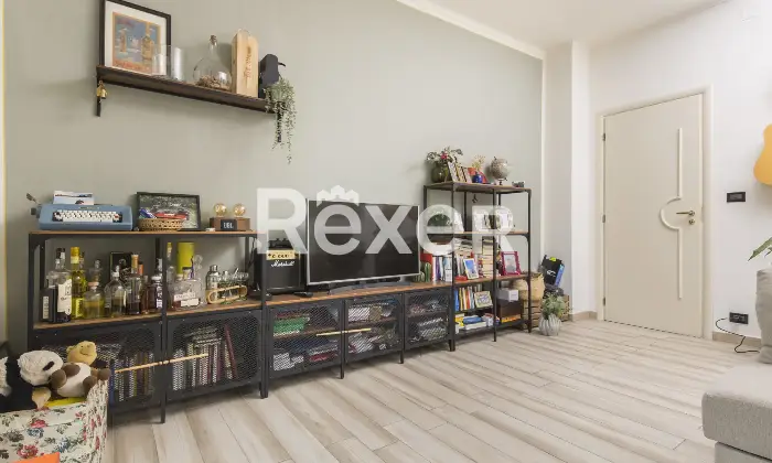 Rexer-Torino-Trilocale-al-secondo-piano-Altro