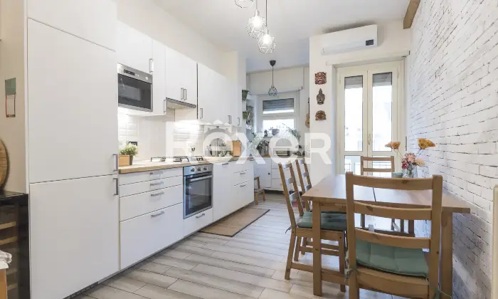 Rexer-Torino-Trilocale-al-secondo-piano-Altro