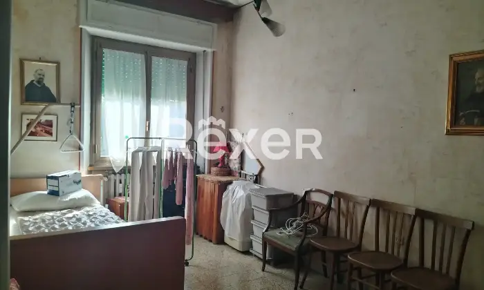 Rexer-Roma-Luminoso-secondo-piano-da-ristrutturare-Altro