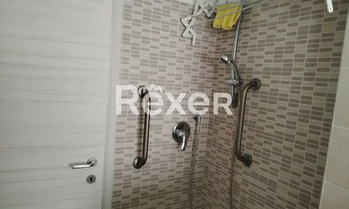 Rexer-Roma-Luminoso-secondo-piano-da-ristrutturare-Altro