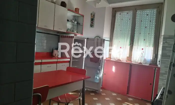 Rexer-Roma-Luminoso-secondo-piano-da-ristrutturare-Altro