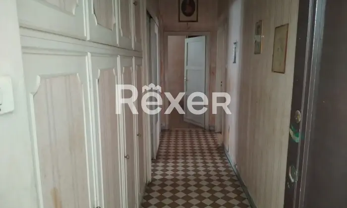 Rexer-Roma-Luminoso-secondo-piano-da-ristrutturare-Altro