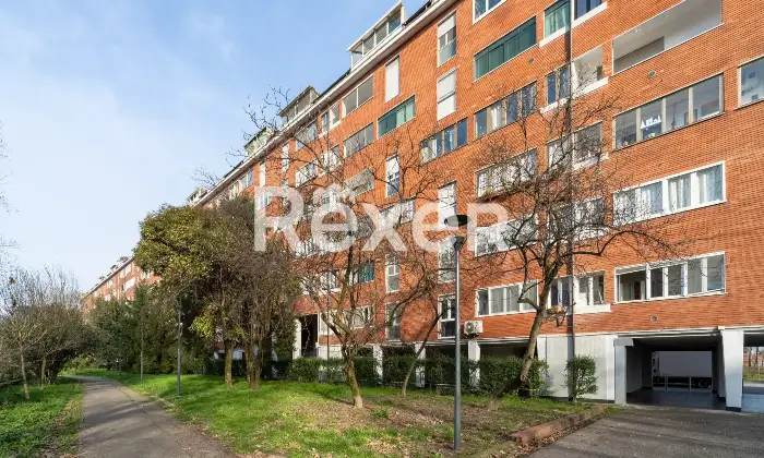 Rexer-Milano-Tre-locali-piano-alto-e-box-Altro