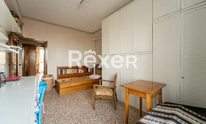 Rexer-Milano-Tre-locali-piano-alto-e-box-Altro