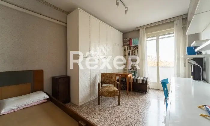 Rexer-Milano-Tre-locali-al-piano-alto-Altro