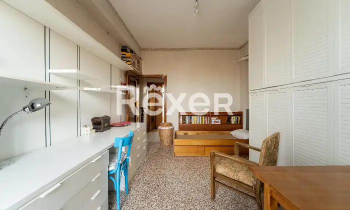 Rexer-Milano-Tre-locali-al-piano-alto-Altro