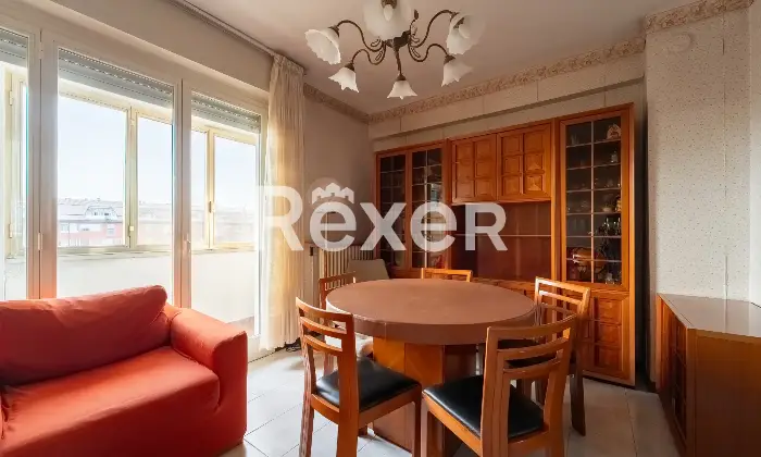 Rexer-Milano-Tre-locali-al-piano-alto-Altro