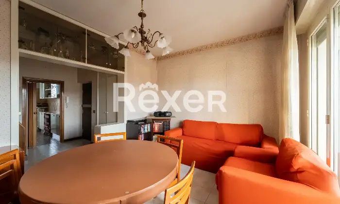 Rexer-Milano-Tre-locali-al-piano-alto-Altro