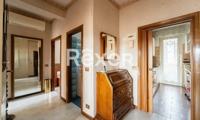 Rexer-Milano-Tre-locali-piano-alto-e-box-Altro