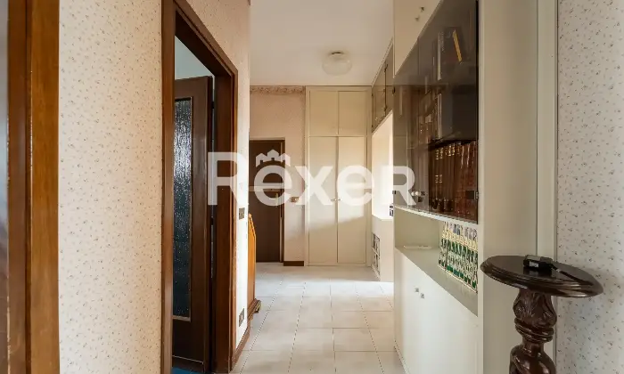 Rexer-Milano-Tre-locali-piano-alto-e-box-Altro