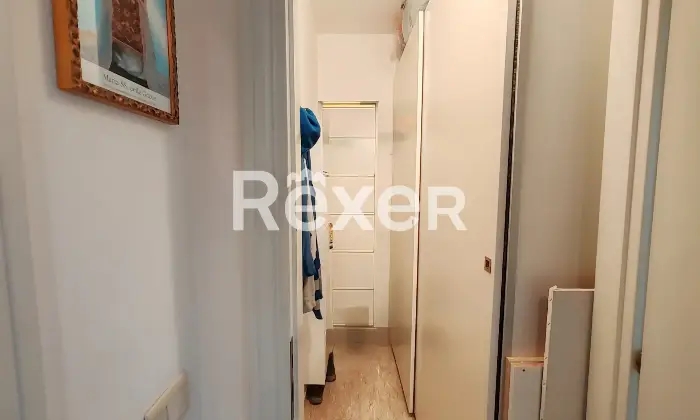 Rexer-Bitonto-Ampio-vani-luminoso-con-box-auto-di-propriet-Ripostiglio