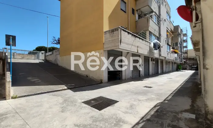 Rexer-Bitonto-Ampio-vani-luminoso-con-box-auto-di-propriet-Zone-comuni