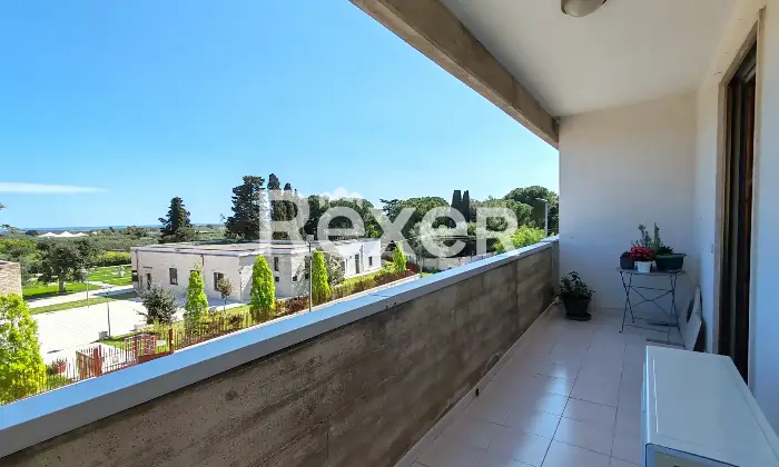 Rexer-Bitonto-Ampio-vani-luminoso-con-box-auto-di-propriet-Balcone