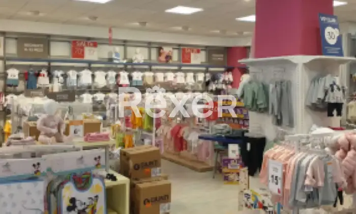 Rexer-Macerata-Locale-Commerciale-in-vendita-a-Macerata-Altro