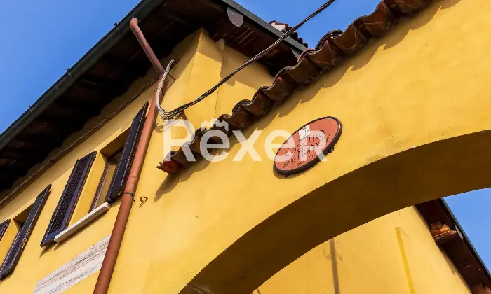 Rexer-Bollate-Bilocale-con-cucina-in-casa-di-corte-Facciata